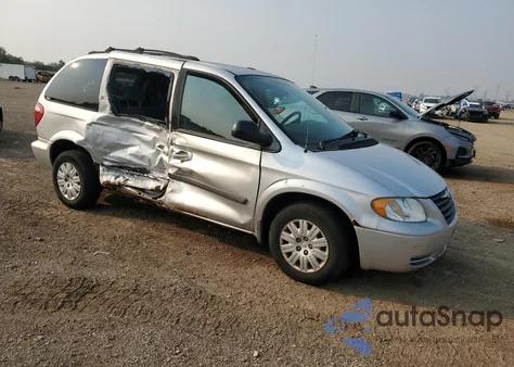 2006 Chrysler Town & Country z USA, uszkodzony, nr VIN 1A4GP45R96B502375